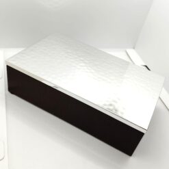 CAMILLETTI COFANETTO PORTAGIOIE CON LAMINA IN ARGENTO MARTELLATA NELLA PARTE SUPERIORE