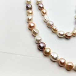 Mikiko collana di perle doppio giro multicolor grande